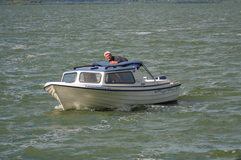 Kajuetboot Floh Fuehrerscheinfrei